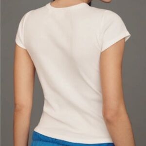 THE BLAIR STRETCH COTTON SHORT-SLEEVE BABY TEE BY MAEVE in white. Size m